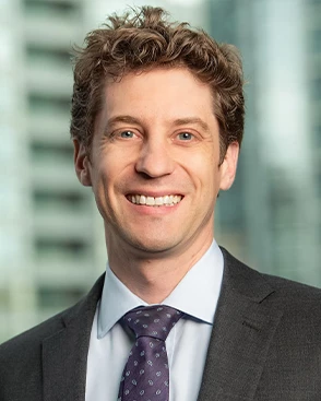 Carter Grant, Partner