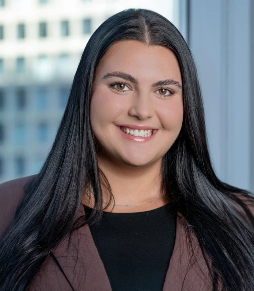 Alexa Arakelian, Associate Attorney